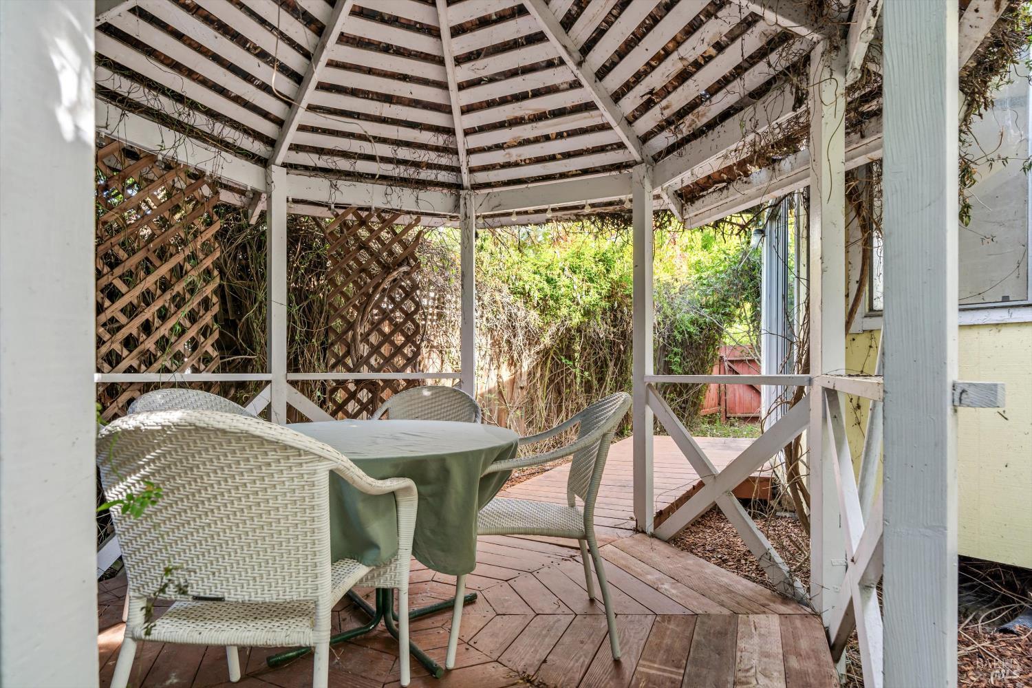 Detail Gallery Image 25 of 25 For 2320 Masterson Ct, Santa Rosa,  CA 95403 - 3 Beds | 2 Baths