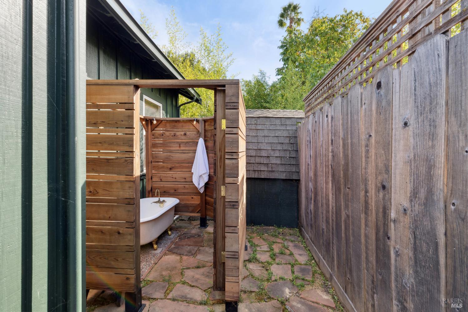 Detail Gallery Image 34 of 42 For 18470 Lucas Ave, Sonoma,  CA 95476 - 2 Beds | 1 Baths