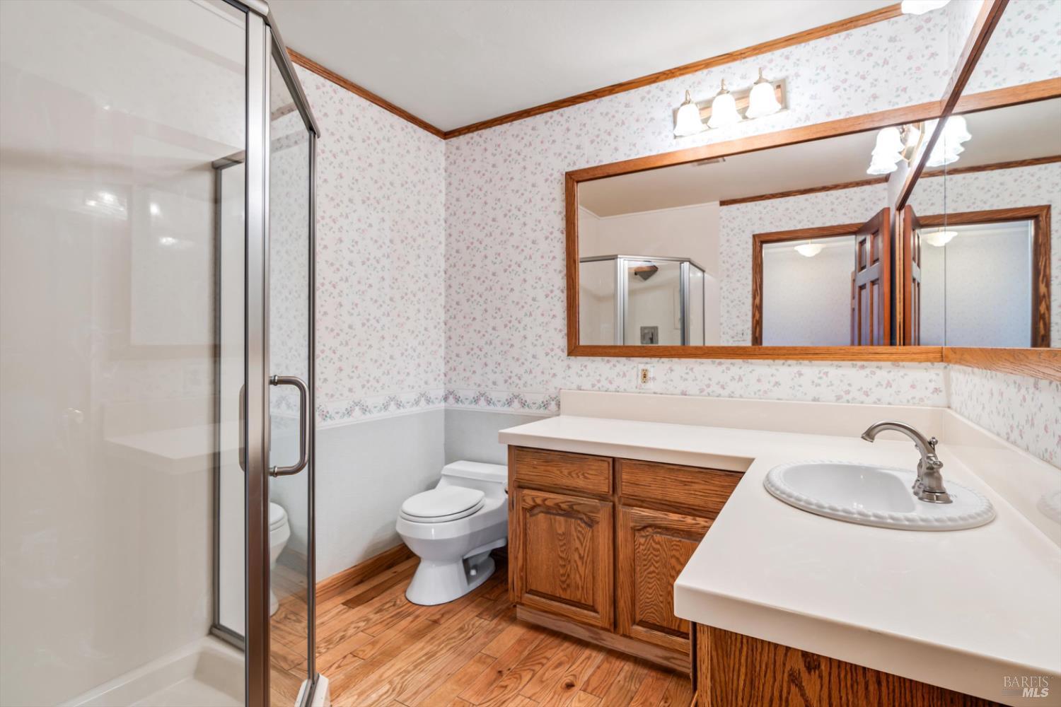 Detail Gallery Image 10 of 30 For 811 D St, Petaluma,  CA 94952 - 4 Beds | 3 Baths