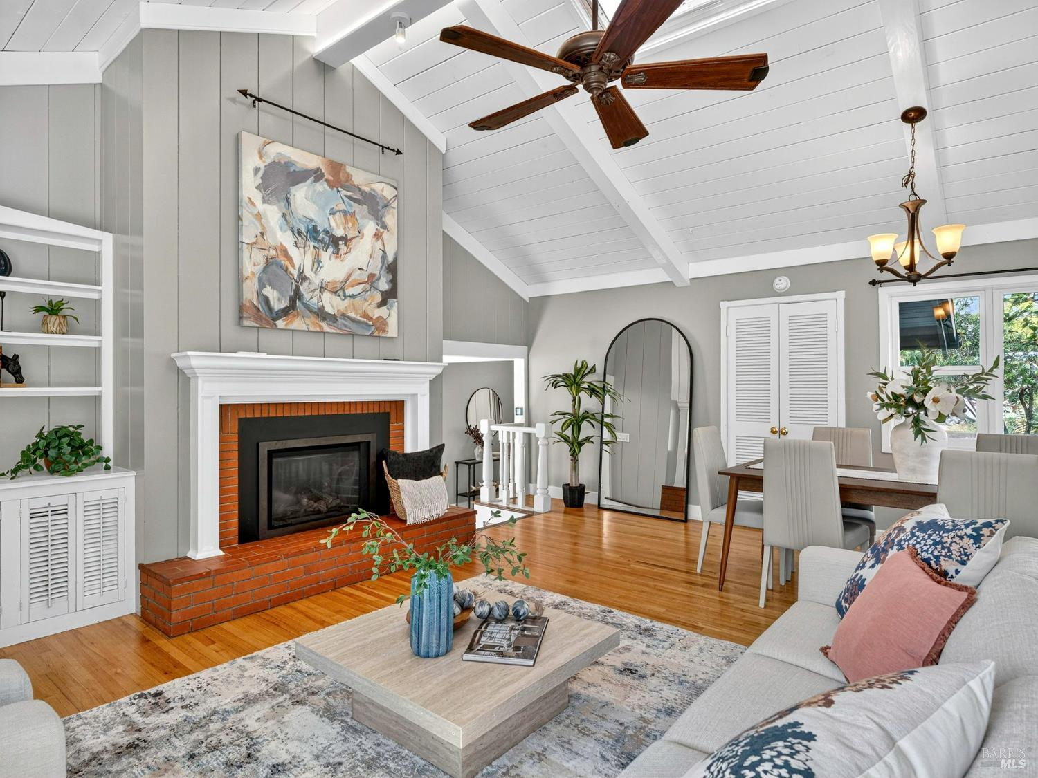 Detail Gallery Image 4 of 66 For 4894 Wagon Wheel Ln, Santa Rosa,  CA 95409 - 2 Beds | 2 Baths