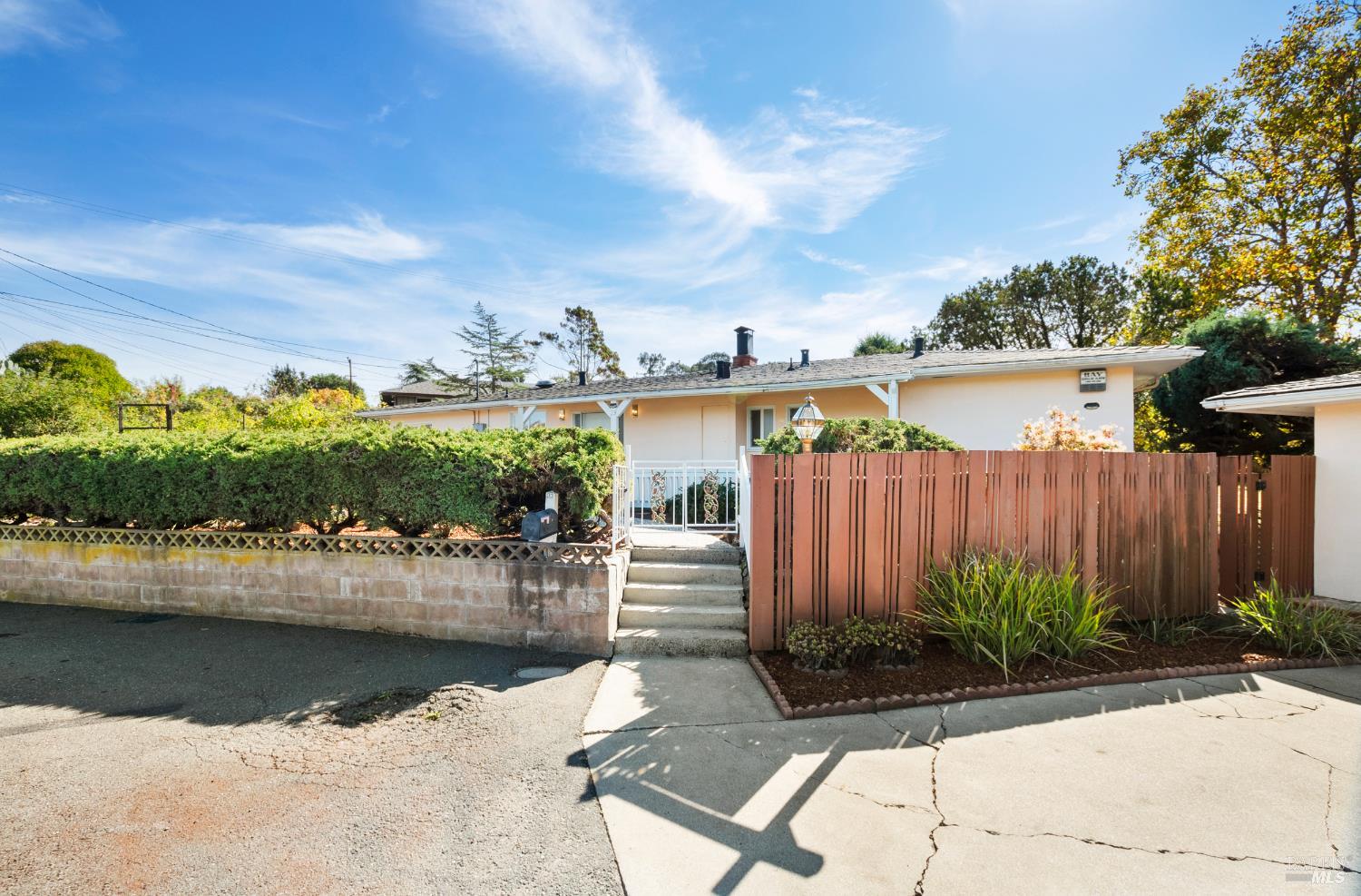 Detail Gallery Image 57 of 66 For 23 Valley View Ct, El Sobrante,  CA 94803 - 3 Beds | 2 Baths