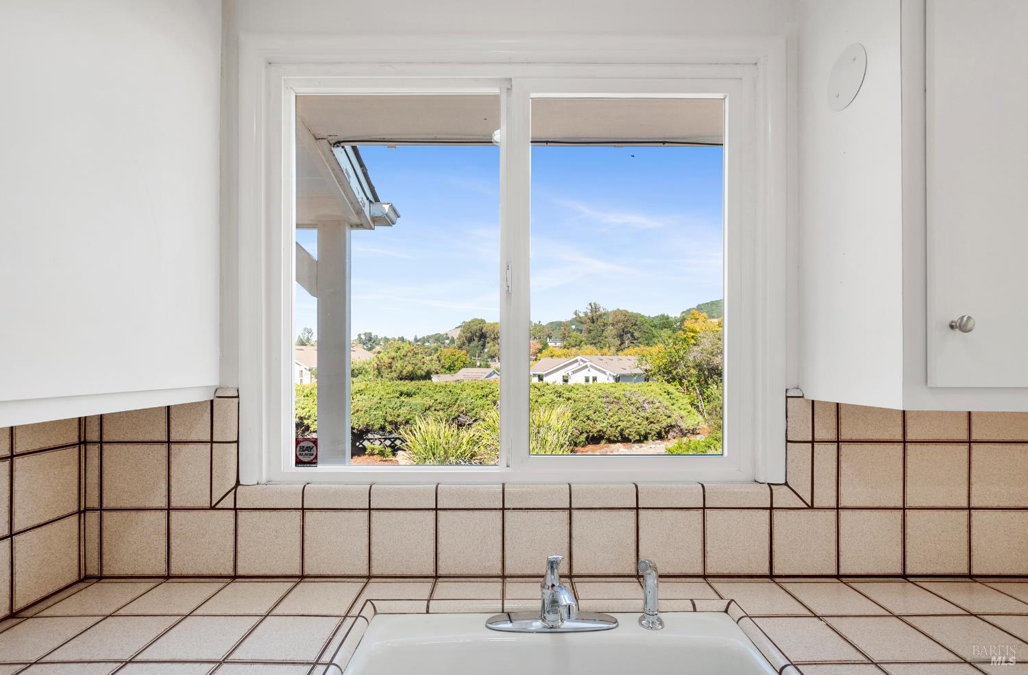 Detail Gallery Image 17 of 66 For 23 Valley View Ct, El Sobrante,  CA 94803 - 3 Beds | 2 Baths