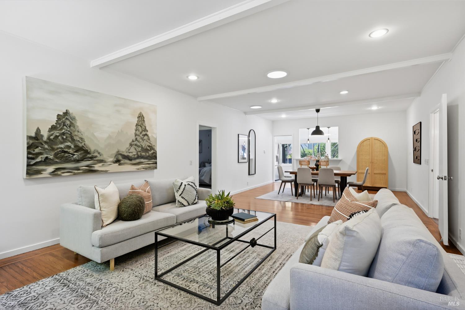 Detail Gallery Image 8 of 67 For 5 Hillside Ave, Kentfield,  CA 94904 - 5 Beds | 3 Baths