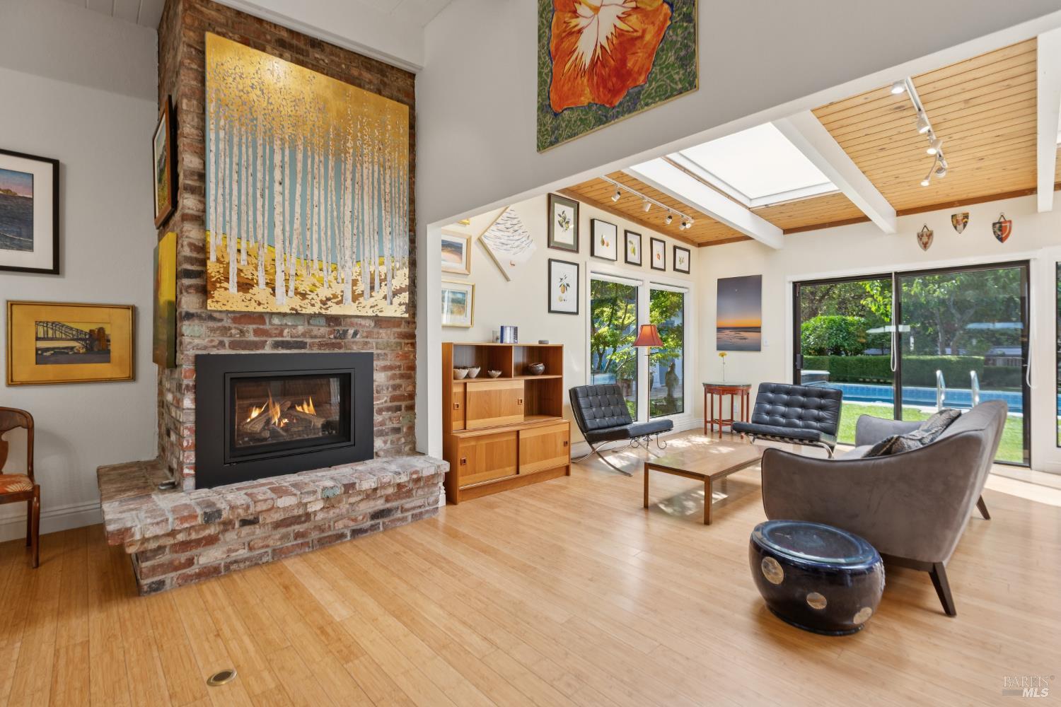 Detail Gallery Image 10 of 63 For 1030 Yell Ln, Glen Ellen,  CA 95442 - 3 Beds | 3 Baths