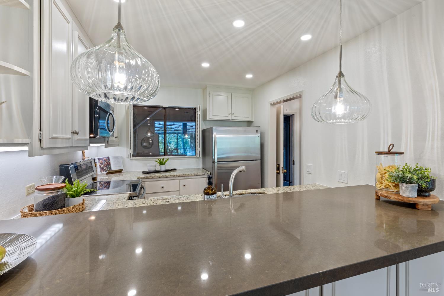 Detail Gallery Image 15 of 29 For 643 via Casitas Way, Greenbrae,  CA 94904 - 2 Beds | 2 Baths