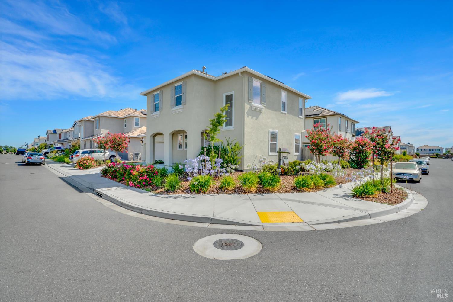 Detail Gallery Image 6 of 34 For 567 Datura Dr, Vacaville,  CA 95687 - 3 Beds | 2/1 Baths