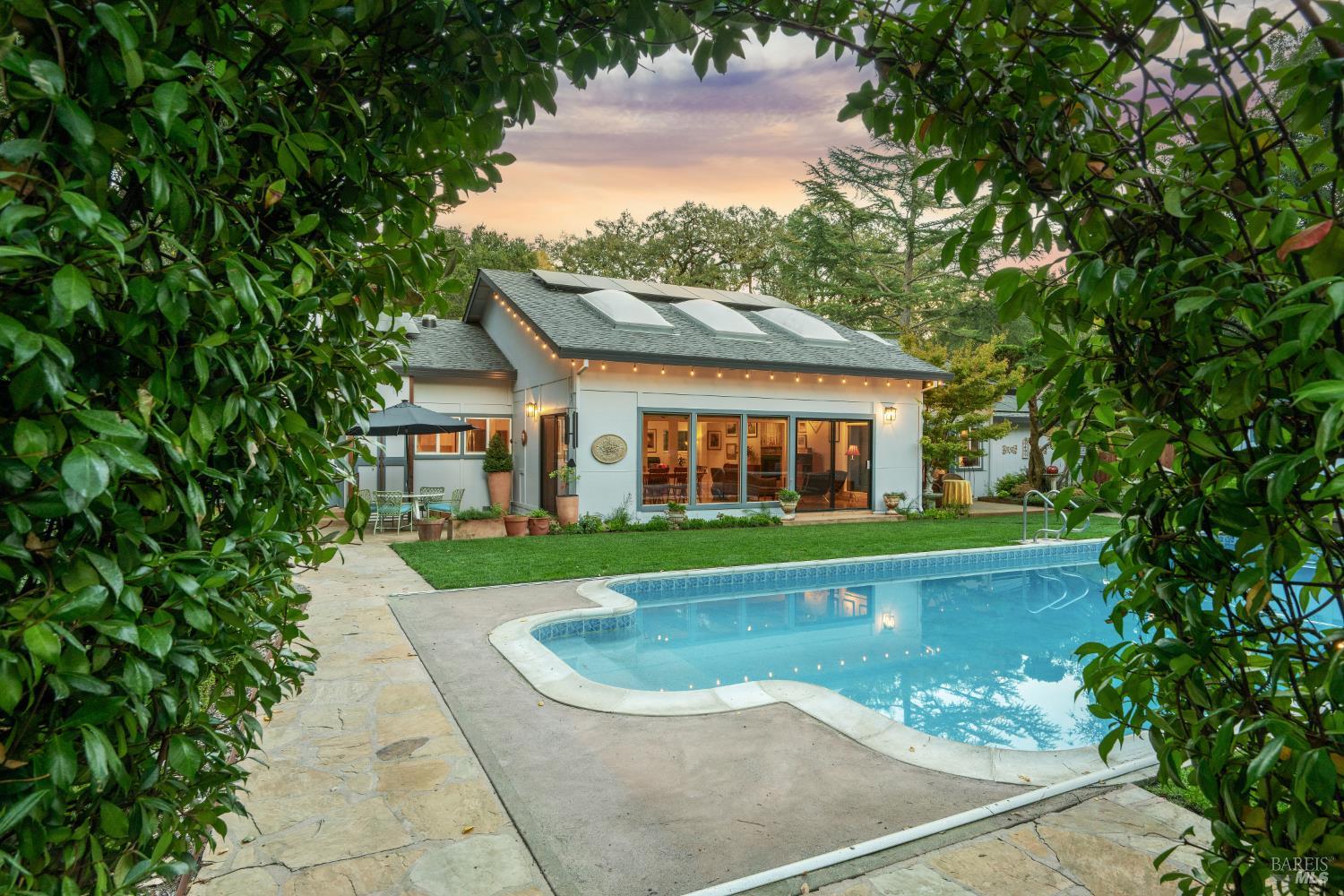 Detail Gallery Image 28 of 63 For 1030 Yell Ln, Glen Ellen,  CA 95442 - 3 Beds | 3 Baths