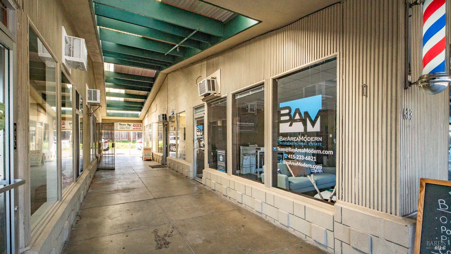 Detail Gallery Image 6 of 31 For 633 Del Ganado Rd, San Rafael,  CA 94903 - – Beds | – Baths