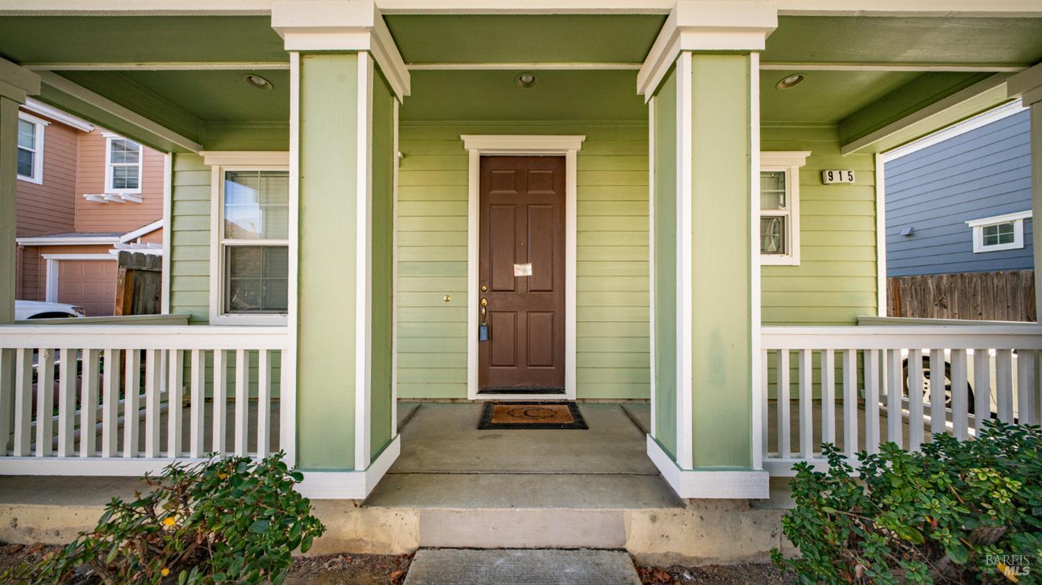 Detail Gallery Image 4 of 40 For 915 Liberty Dr, Suisun City,  CA 94585 - 4 Beds | 2/1 Baths