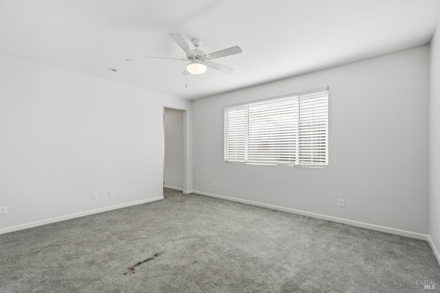 Detail Gallery Image 24 of 46 For 2008 Karen Pl, Rohnert Park,  CA 94928 - 5 Beds | 3 Baths