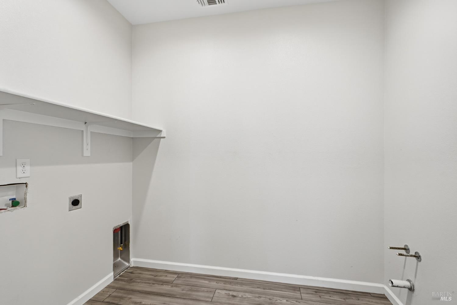 Detail Gallery Image 41 of 46 For 2008 Karen Pl, Rohnert Park,  CA 94928 - 5 Beds | 3 Baths