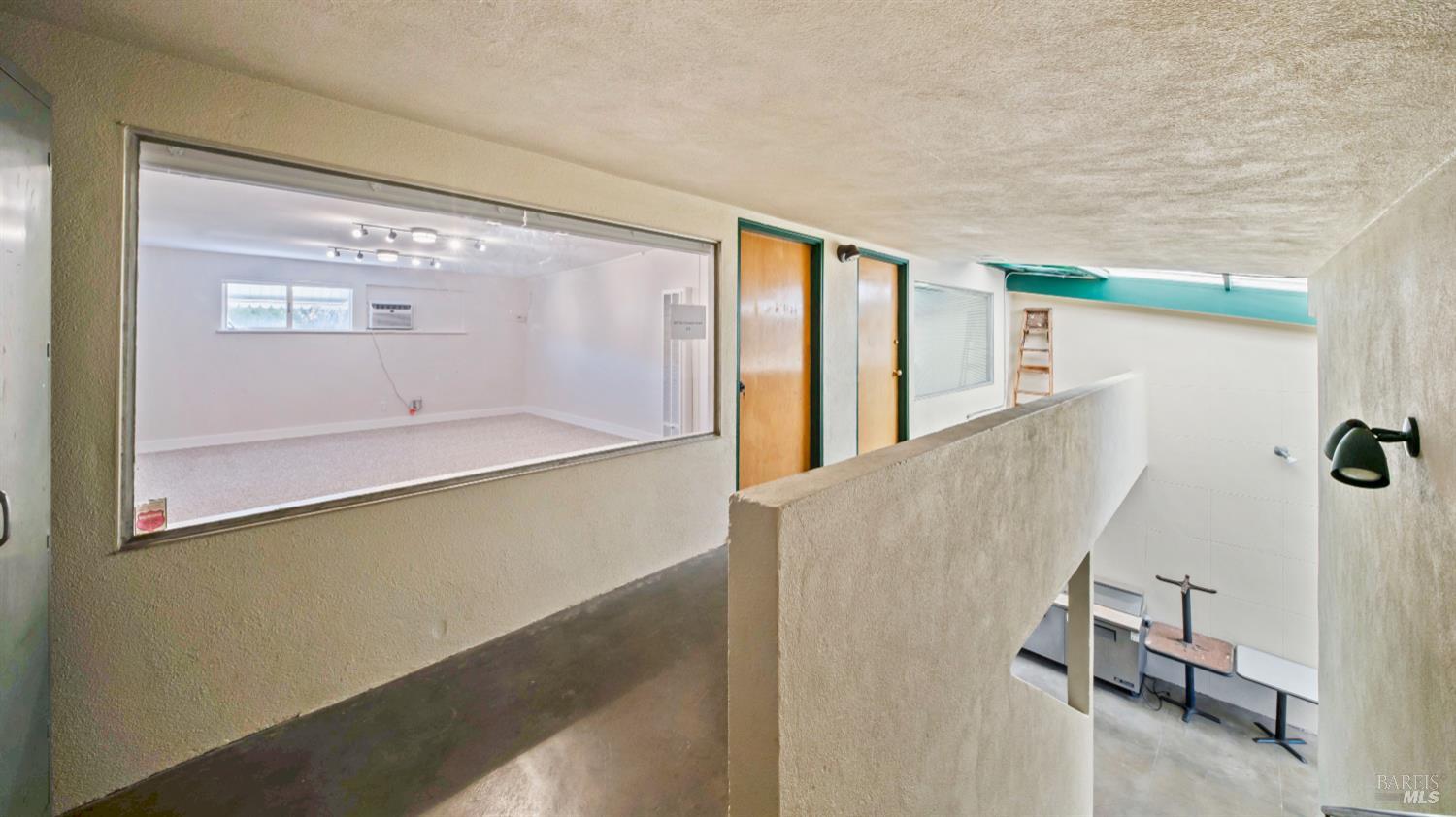 Detail Gallery Image 21 of 31 For 633 Del Ganado Rd, San Rafael,  CA 94903 - – Beds | – Baths