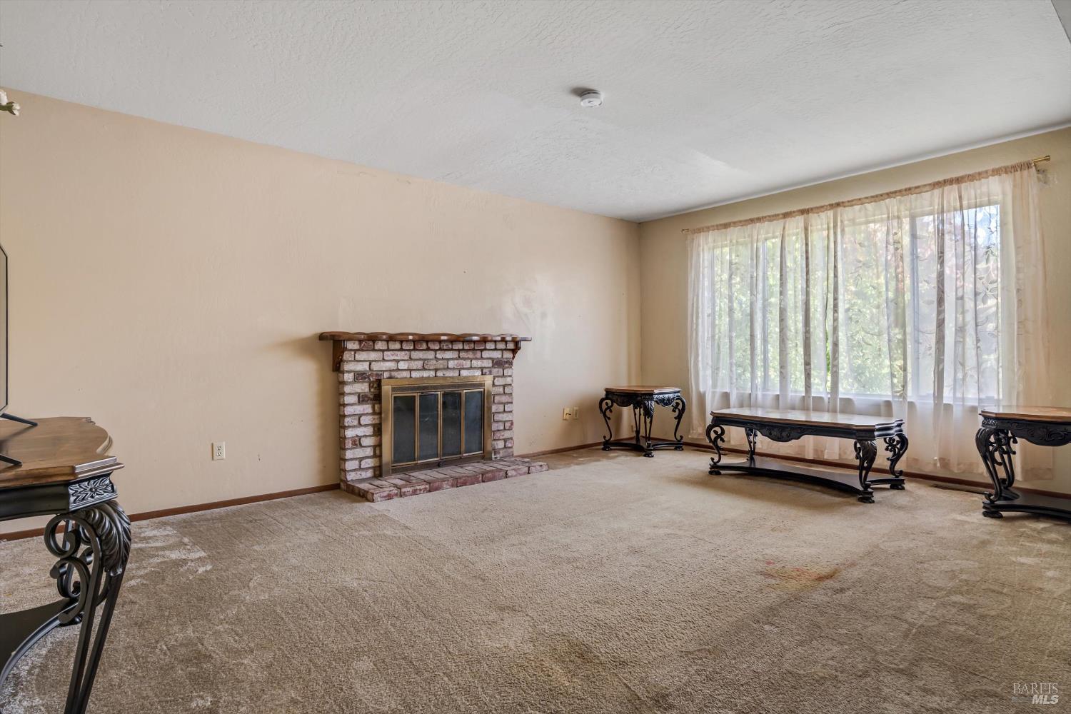 Detail Gallery Image 4 of 25 For 2320 Masterson Ct, Santa Rosa,  CA 95403 - 3 Beds | 2 Baths