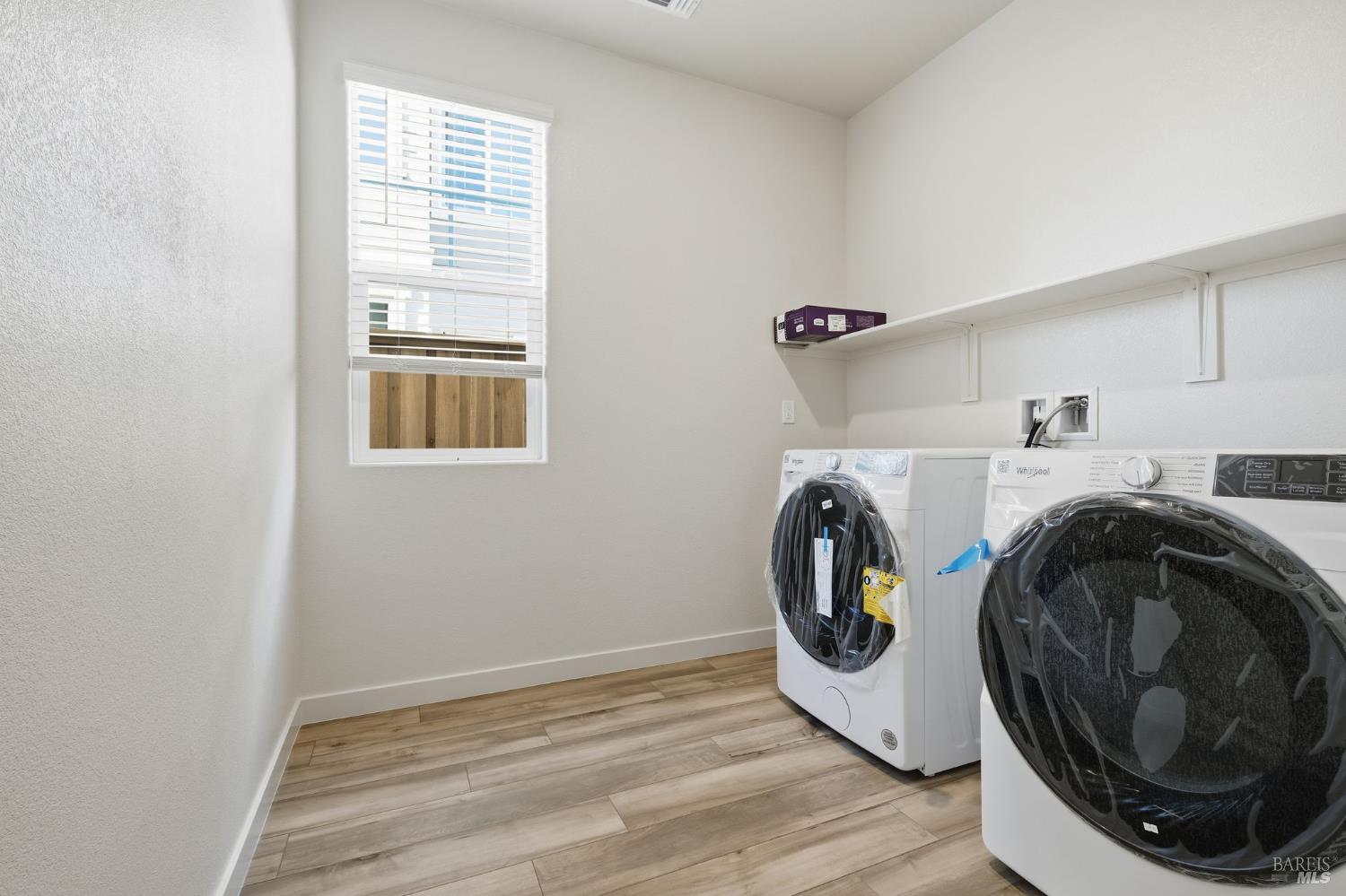 Detail Gallery Image 10 of 12 For 229 Octopus St, Suisun City,  CA 94585 - 3 Beds | 2/1 Baths