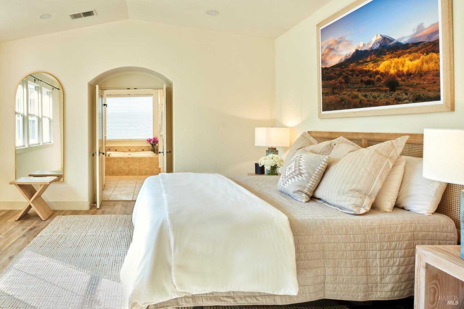 Detail Gallery Image 37 of 71 For 125 Savannah Way, Windsor,  CA 95492 - 5 Beds | 5 Baths