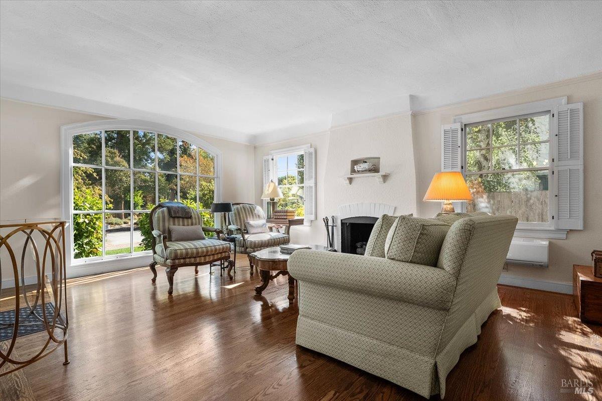 Detail Gallery Image 12 of 47 For 1805 Austin Way, Santa Rosa,  CA 95404 - 3 Beds | 2 Baths