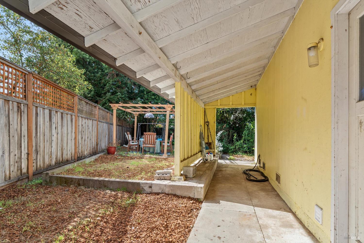 Detail Gallery Image 17 of 25 For 2320 Masterson Ct, Santa Rosa,  CA 95403 - 3 Beds | 2 Baths