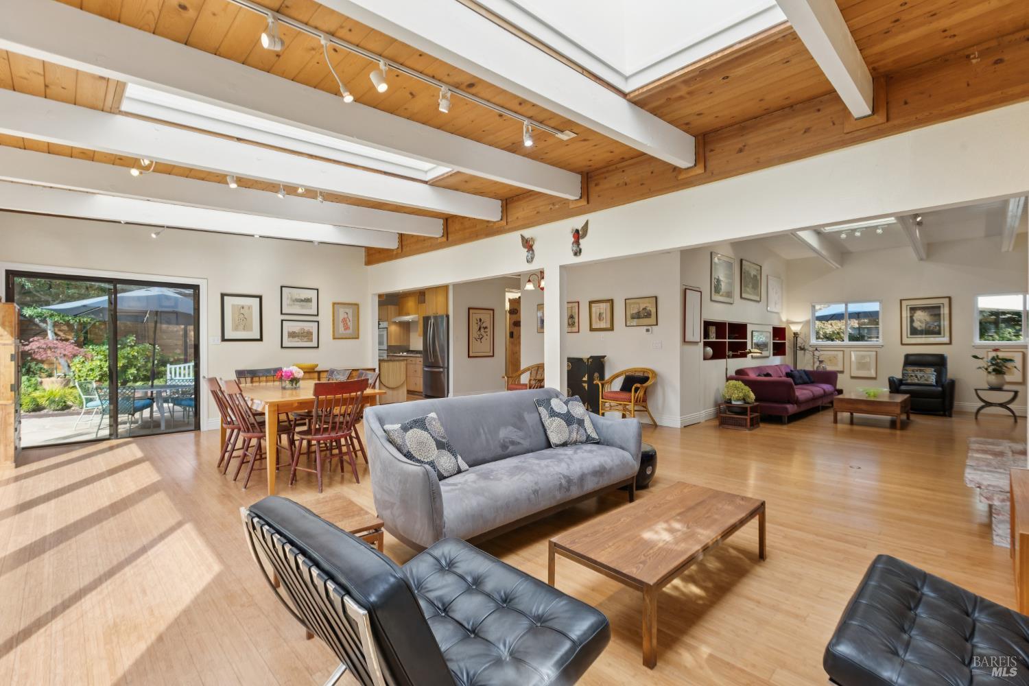 Detail Gallery Image 12 of 63 For 1030 Yell Ln, Glen Ellen,  CA 95442 - 3 Beds | 3 Baths