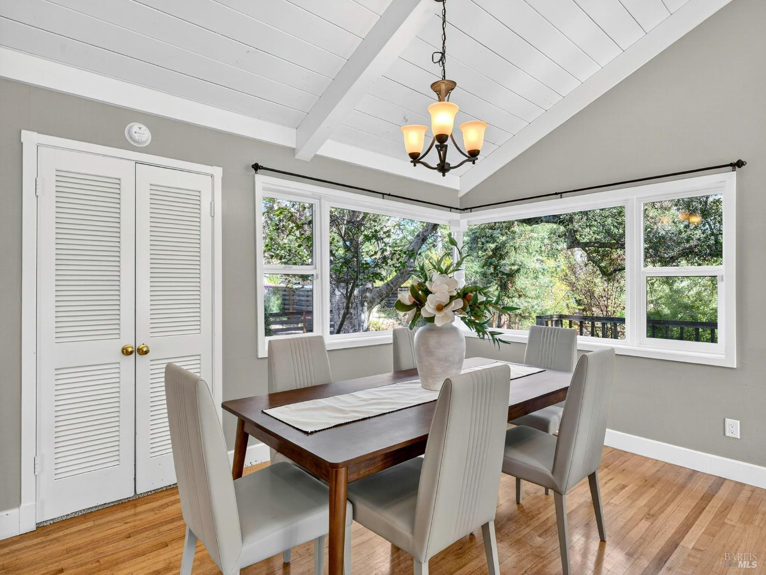 Detail Gallery Image 5 of 66 For 4894 Wagon Wheel Ln, Santa Rosa,  CA 95409 - 2 Beds | 2 Baths