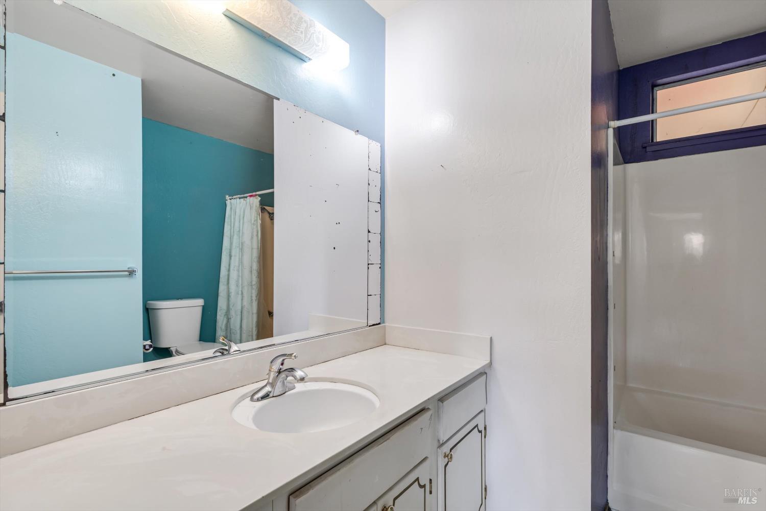 Detail Gallery Image 13 of 25 For 2320 Masterson Ct, Santa Rosa,  CA 95403 - 3 Beds | 2 Baths