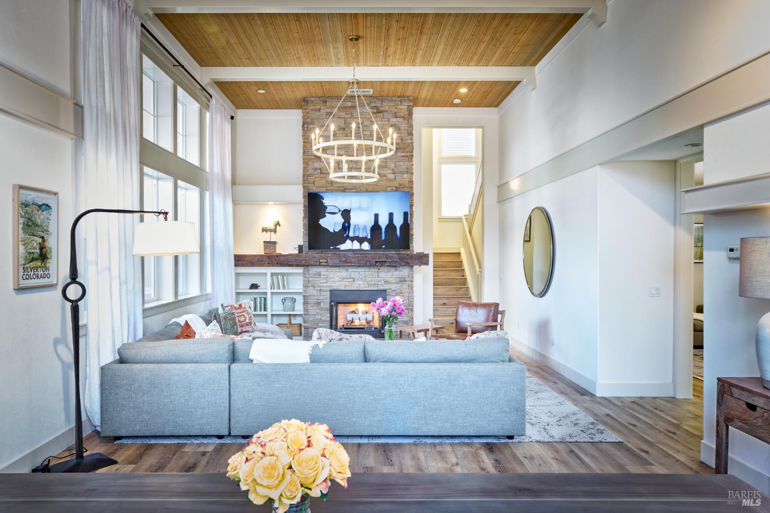 Detail Gallery Image 5 of 71 For 125 Savannah Way, Windsor,  CA 95492 - 5 Beds | 5 Baths