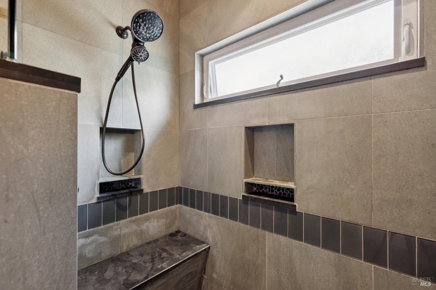 Detail Gallery Image 27 of 42 For 18470 Lucas Ave, Sonoma,  CA 95476 - 2 Beds | 1 Baths