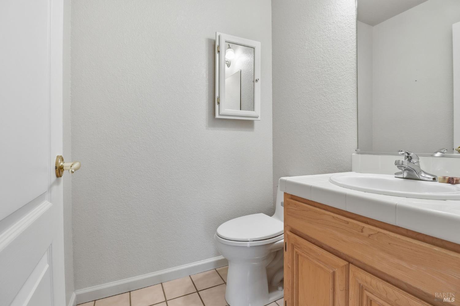 Detail Gallery Image 26 of 36 For 1845 Sandstone Dr, Petaluma,  CA 94954 - 4 Beds | 2/1 Baths