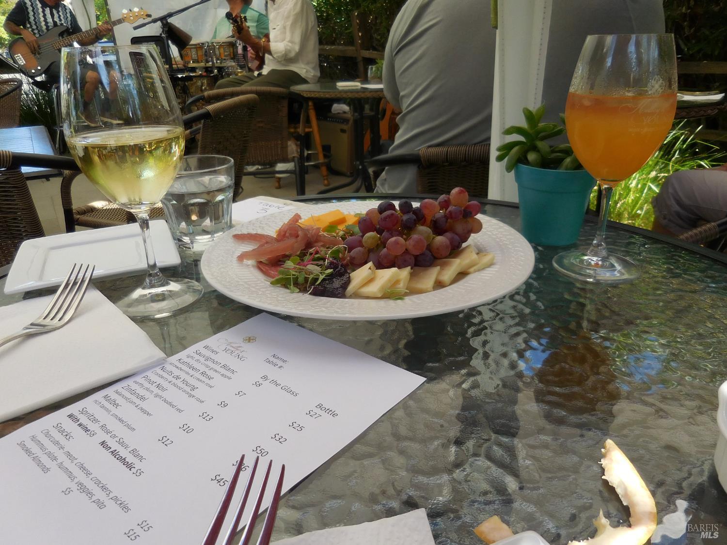 Detail Gallery Image 7 of 16 For 119 S Cloverdale Blvd, Cloverdale,  CA 95425 - – Beds | – Baths