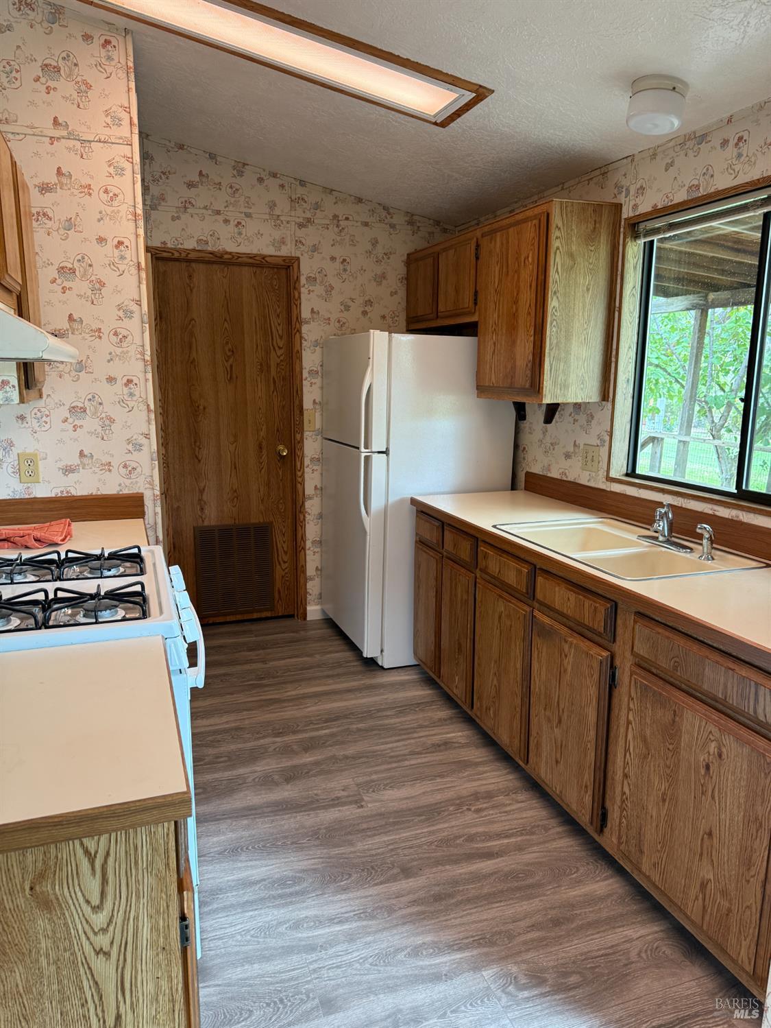 Detail Gallery Image 7 of 24 For 4555 Robinson Rd, Vacaville,  CA 95688 - 2 Beds | 2 Baths