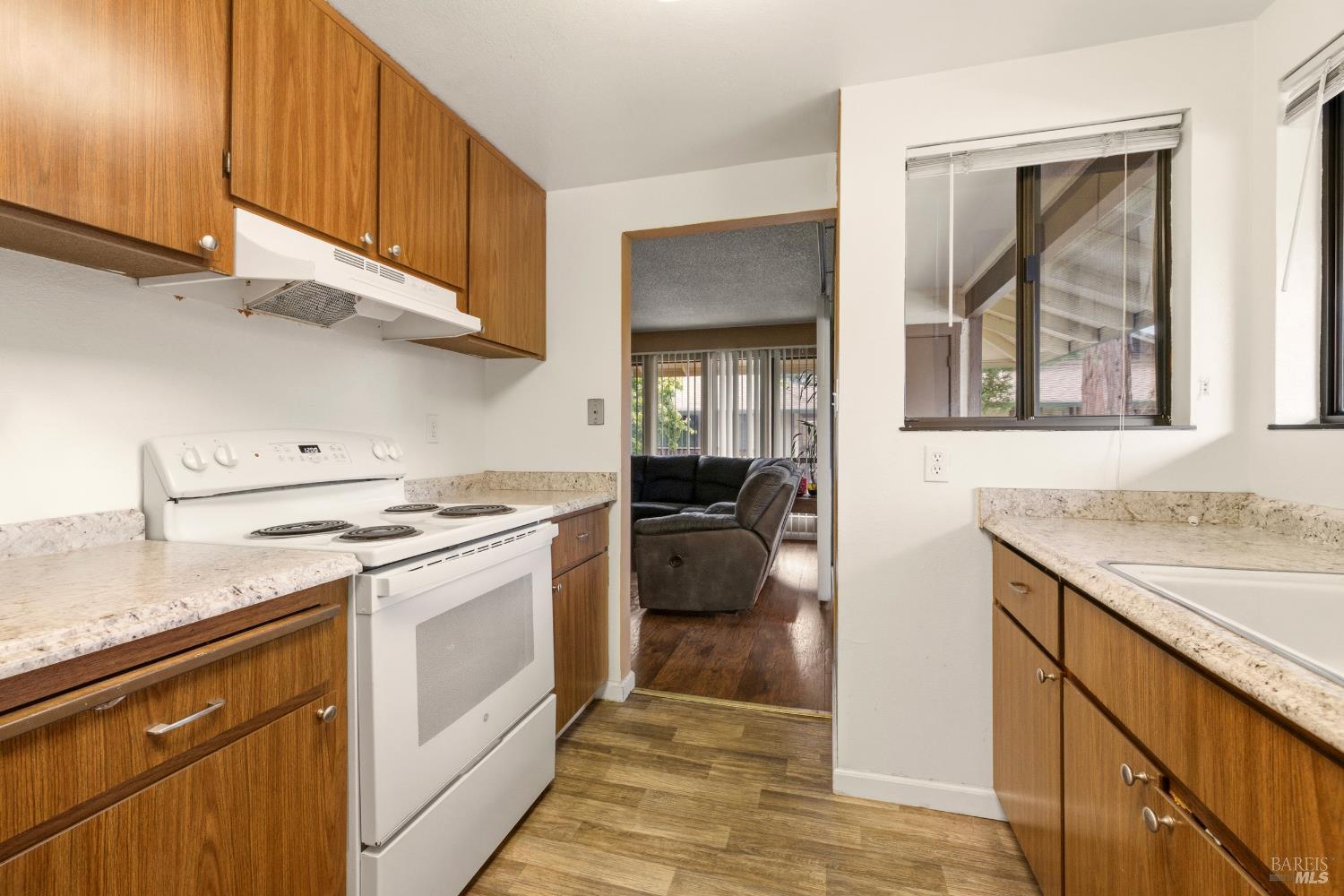 Detail Gallery Image 9 of 24 For 1707 Mahogany Way #63,  Antioch,  CA 94509 - 2 Beds | 2 Baths