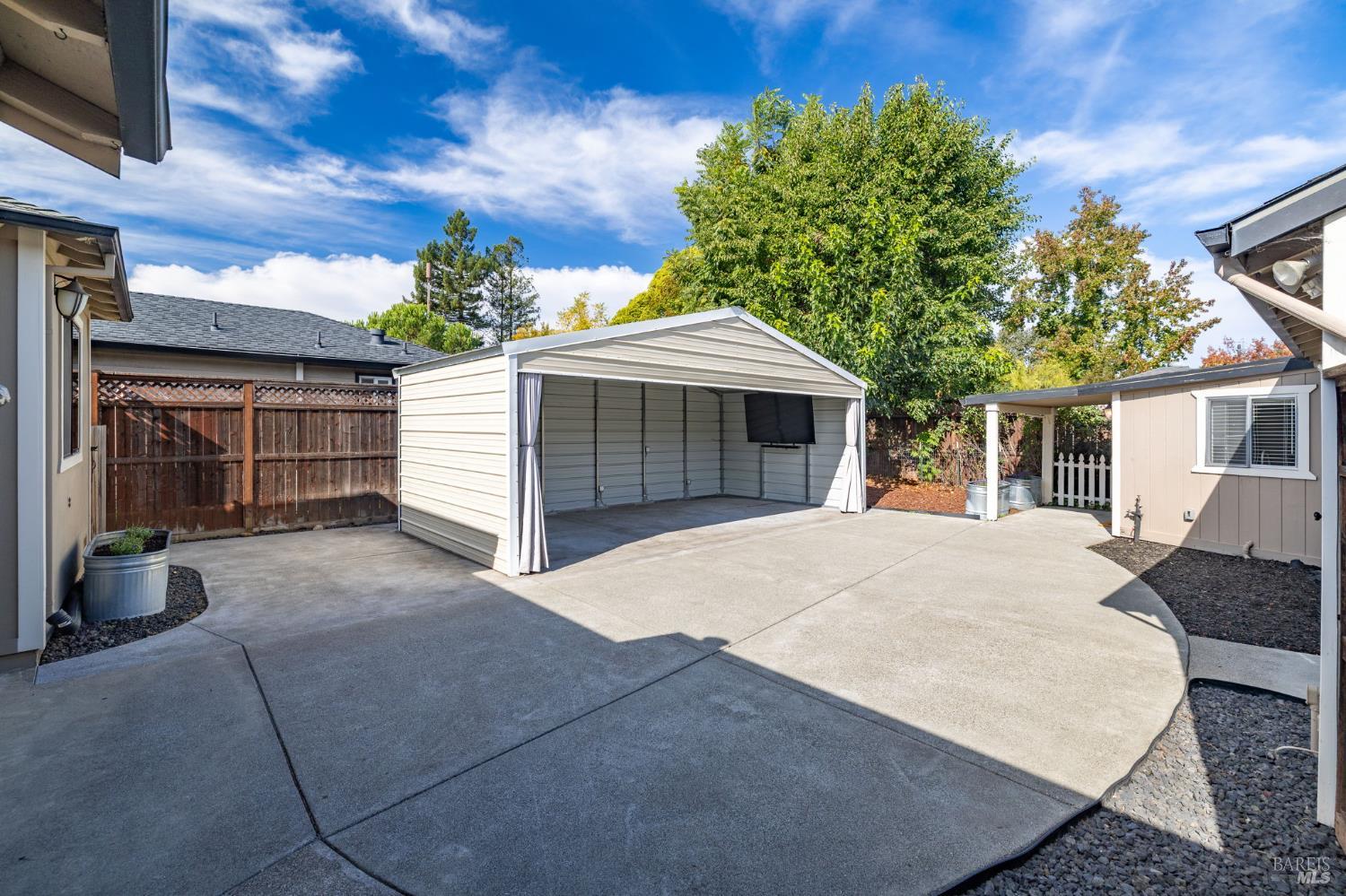 Detail Gallery Image 44 of 53 For 575 La Verne Ave, Santa Rosa,  CA 95404 - 3 Beds | 2 Baths