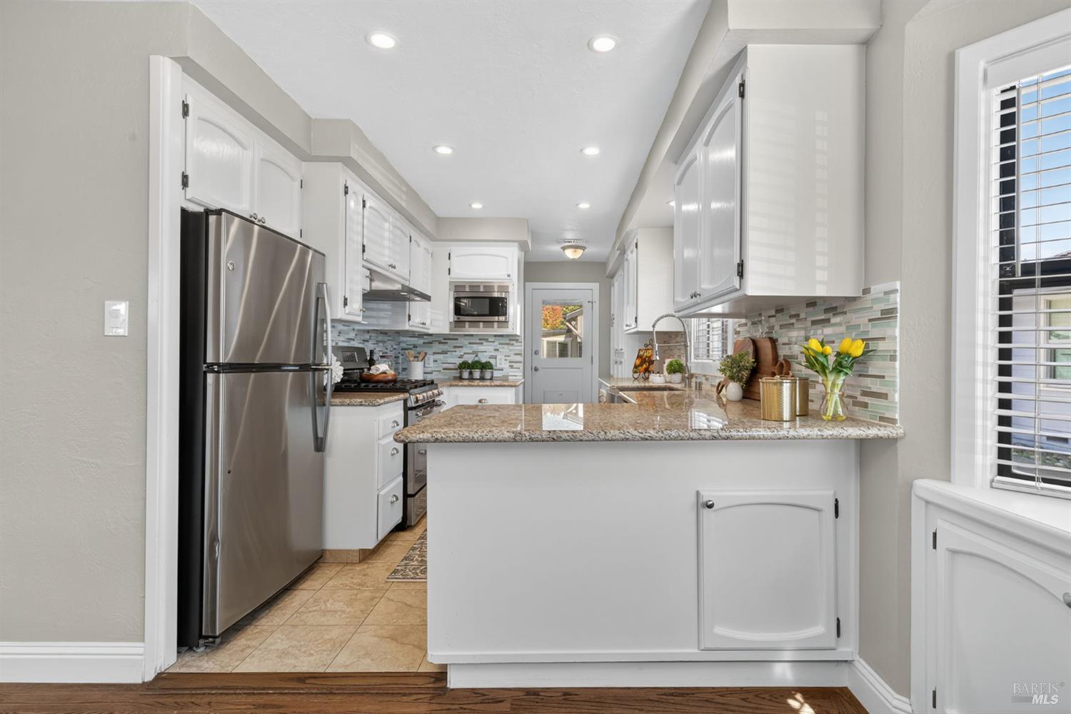 Detail Gallery Image 19 of 53 For 575 La Verne Ave, Santa Rosa,  CA 95404 - 3 Beds | 2 Baths