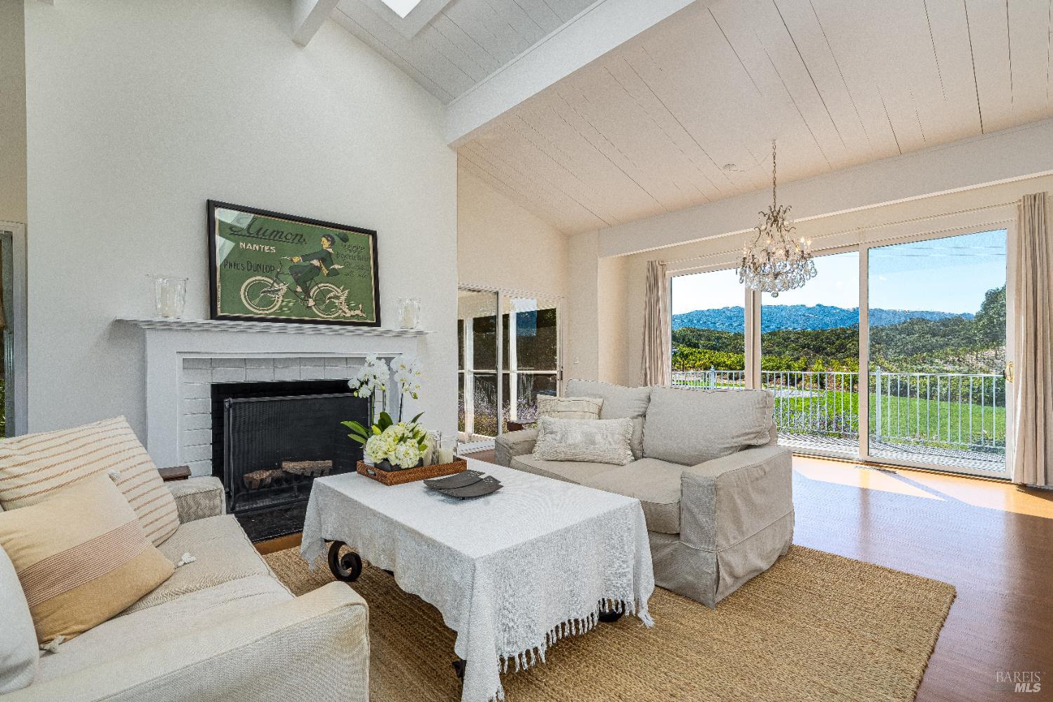 Detail Gallery Image 13 of 75 For 1790 Warm Springs Rd, Glen Ellen,  CA 95442 - 3 Beds | 3/1 Baths