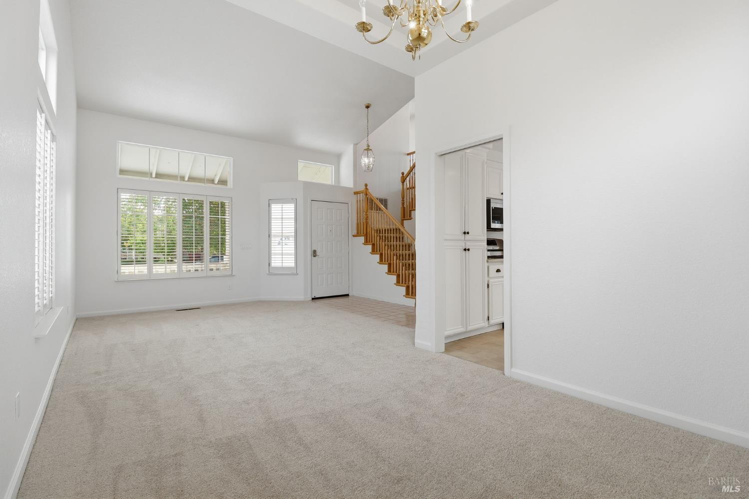 Detail Gallery Image 14 of 36 For 1845 Sandstone Dr, Petaluma,  CA 94954 - 4 Beds | 2/1 Baths