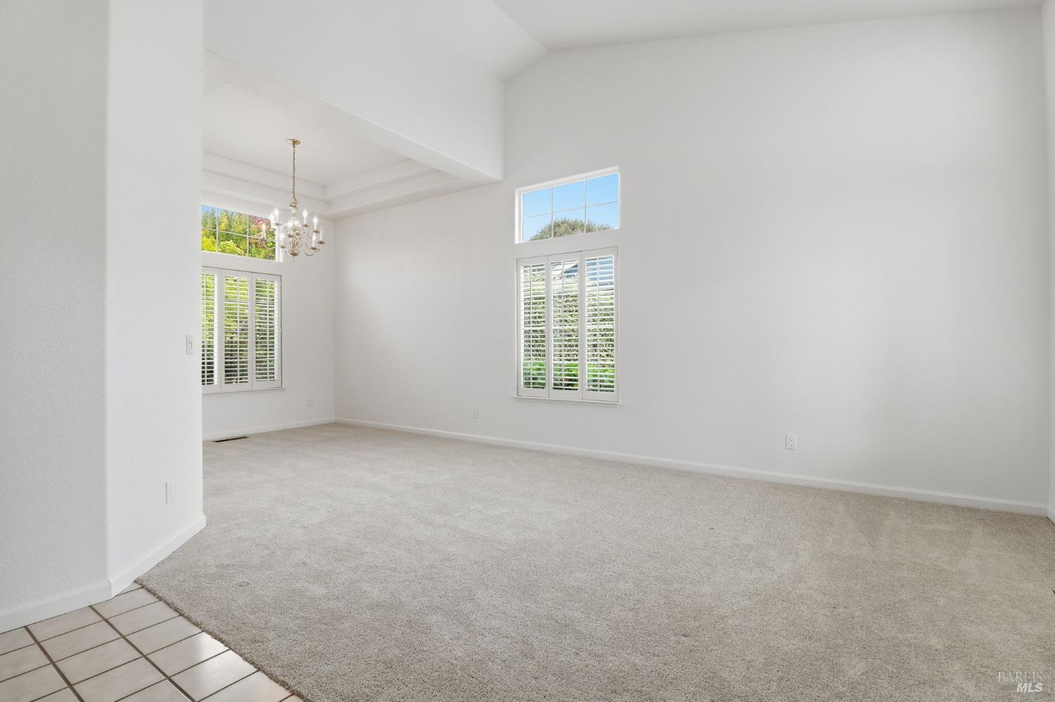 Detail Gallery Image 15 of 36 For 1845 Sandstone Dr, Petaluma,  CA 94954 - 4 Beds | 2/1 Baths