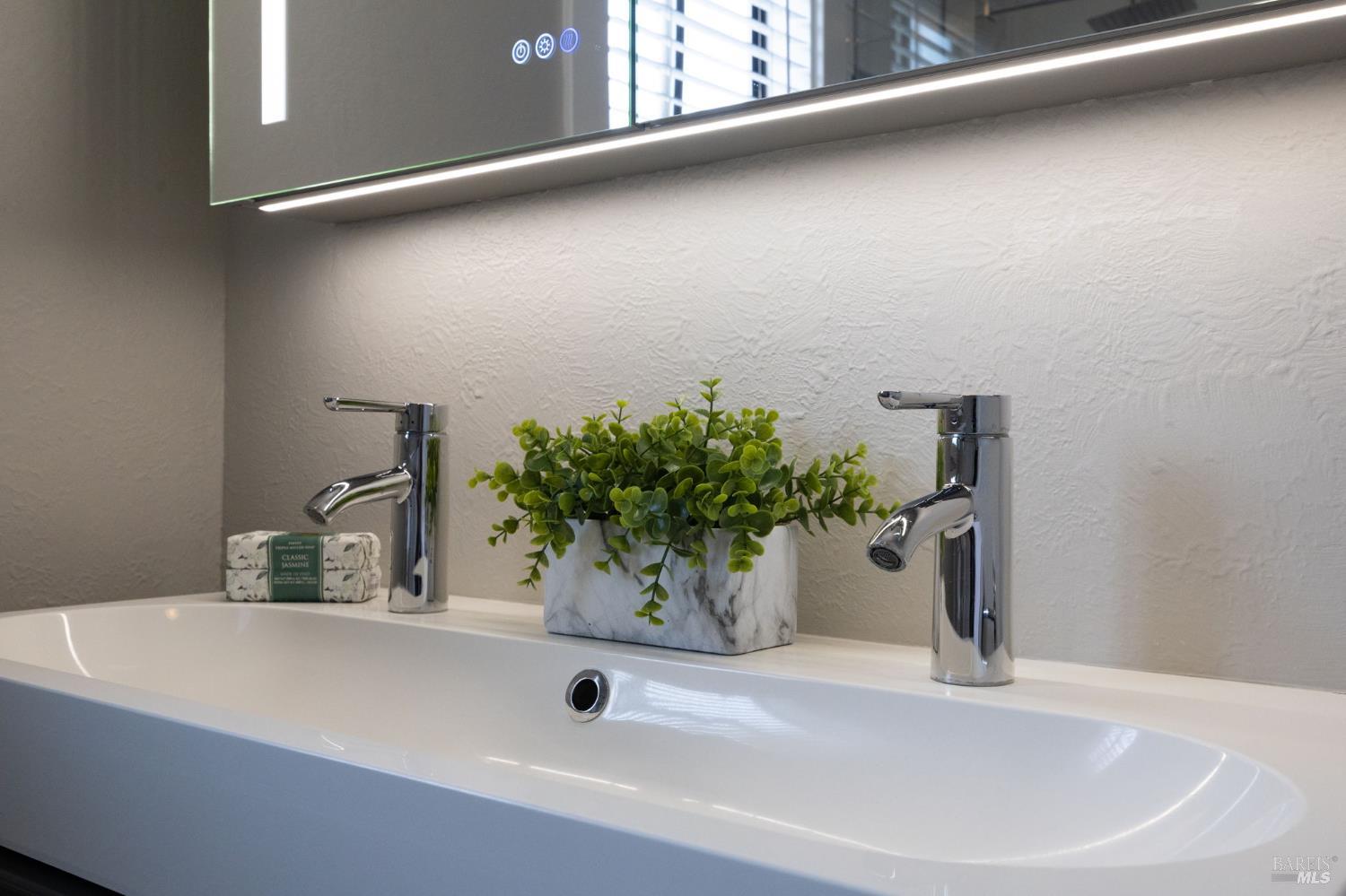 Detail Gallery Image 28 of 53 For 575 La Verne Ave, Santa Rosa,  CA 95404 - 3 Beds | 2 Baths