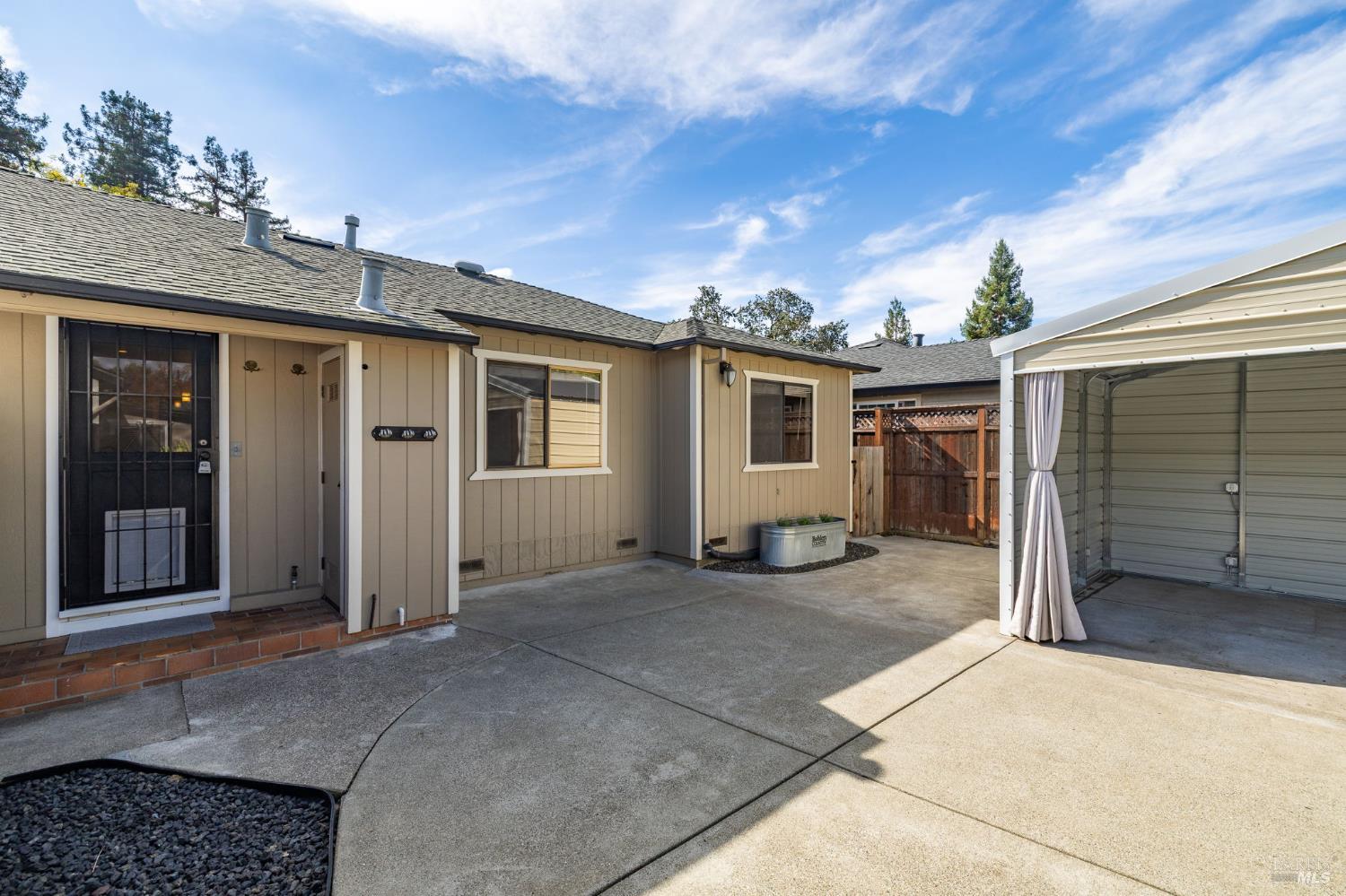 Detail Gallery Image 34 of 53 For 575 La Verne Ave, Santa Rosa,  CA 95404 - 3 Beds | 2 Baths