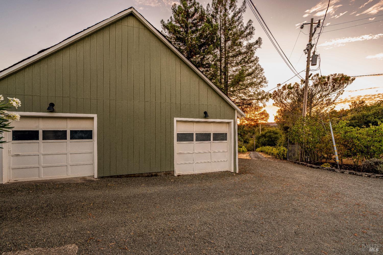 Detail Gallery Image 19 of 75 For 1790 Warm Springs Rd, Glen Ellen,  CA 95442 - 3 Beds | 3/1 Baths