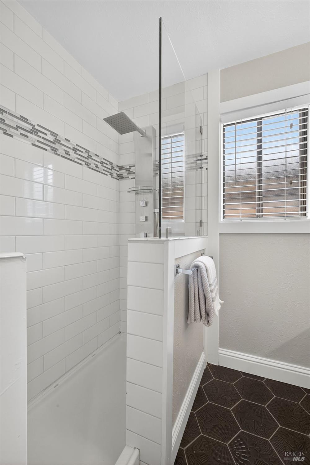 Detail Gallery Image 27 of 53 For 575 La Verne Ave, Santa Rosa,  CA 95404 - 3 Beds | 2 Baths