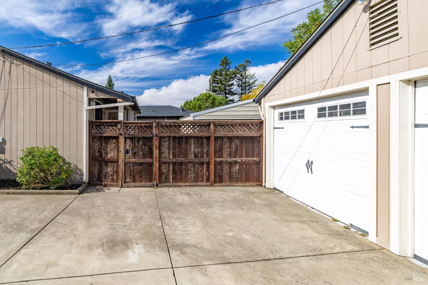 Detail Gallery Image 6 of 53 For 575 La Verne Ave, Santa Rosa,  CA 95404 - 3 Beds | 2 Baths