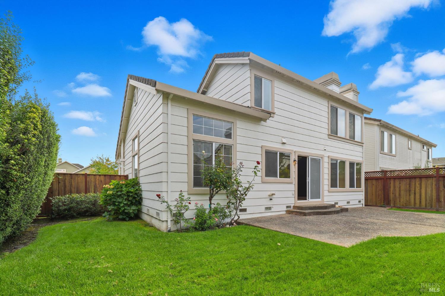 Detail Gallery Image 33 of 36 For 1845 Sandstone Dr, Petaluma,  CA 94954 - 4 Beds | 2/1 Baths