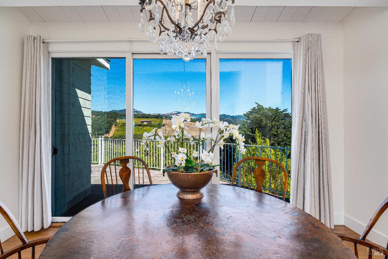 Detail Gallery Image 9 of 75 For 1790 Warm Springs Rd, Glen Ellen,  CA 95442 - 3 Beds | 3/1 Baths