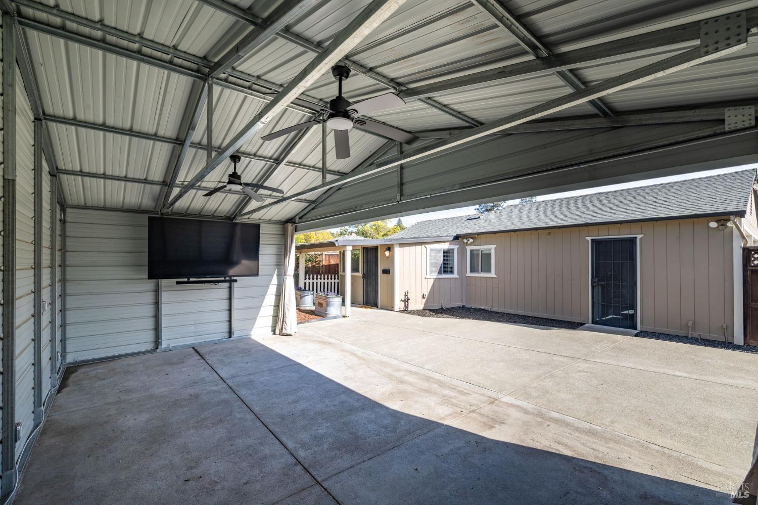 Detail Gallery Image 47 of 53 For 575 La Verne Ave, Santa Rosa,  CA 95404 - 3 Beds | 2 Baths