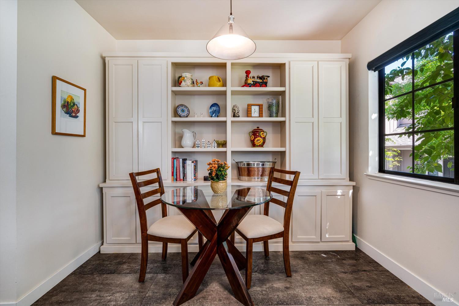 Detail Gallery Image 14 of 36 For 18120 Vassar Ct, Sonoma,  CA 95476 - 3 Beds | 3/1 Baths