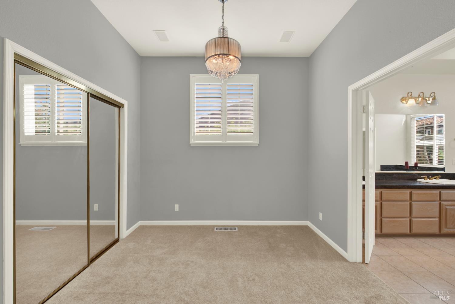Detail Gallery Image 43 of 94 For 3261 Congressional Cir, Fairfield,  CA 94534 - 5 Beds | 4/1 Baths