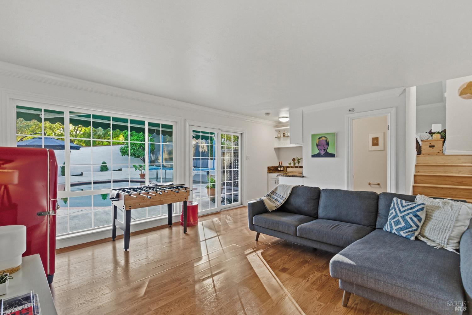 Detail Gallery Image 13 of 26 For 506 Cedar Hill Dr, San Rafael,  CA 94903 - 3 Beds | 2/1 Baths