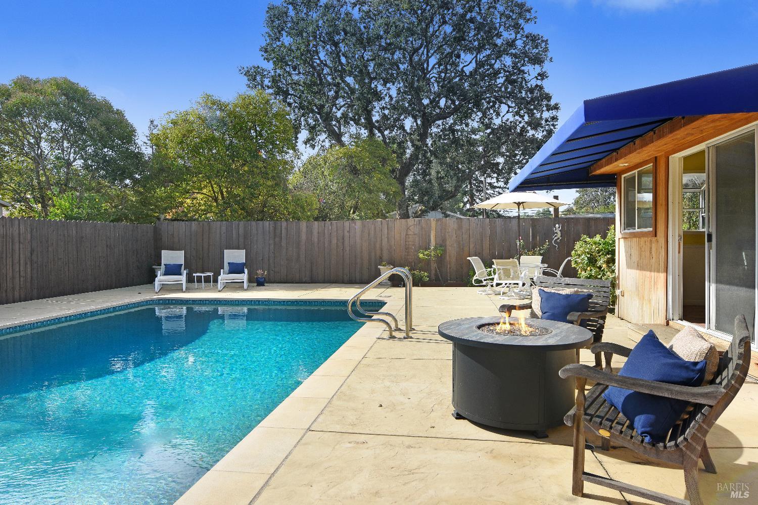 Detail Gallery Image 26 of 36 For 25 Roosevelt Ave, San Rafael,  CA 94903 - 4 Beds | 2/1 Baths