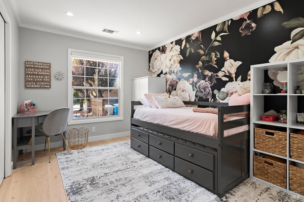 Detail Gallery Image 10 of 44 For 145 San Carlos Way, Novato,  CA 94945 - 4 Beds | 2 Baths