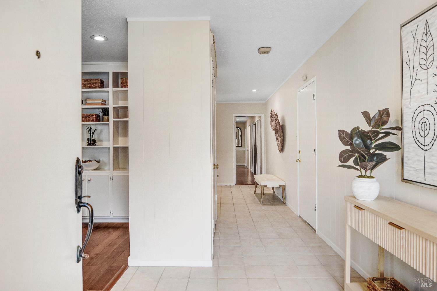 Detail Gallery Image 4 of 36 For 25 Roosevelt Ave, San Rafael,  CA 94903 - 4 Beds | 2/1 Baths