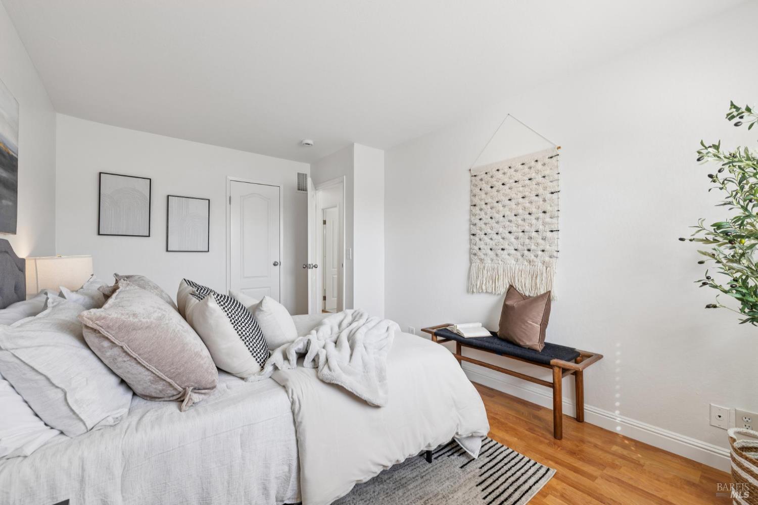 Detail Gallery Image 17 of 31 For 1542 Center Rd #103,  Novato,  CA 94947 - 2 Beds | 1/1 Baths